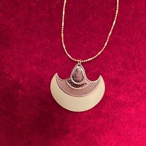 2/15 Vintage necklace fan shape